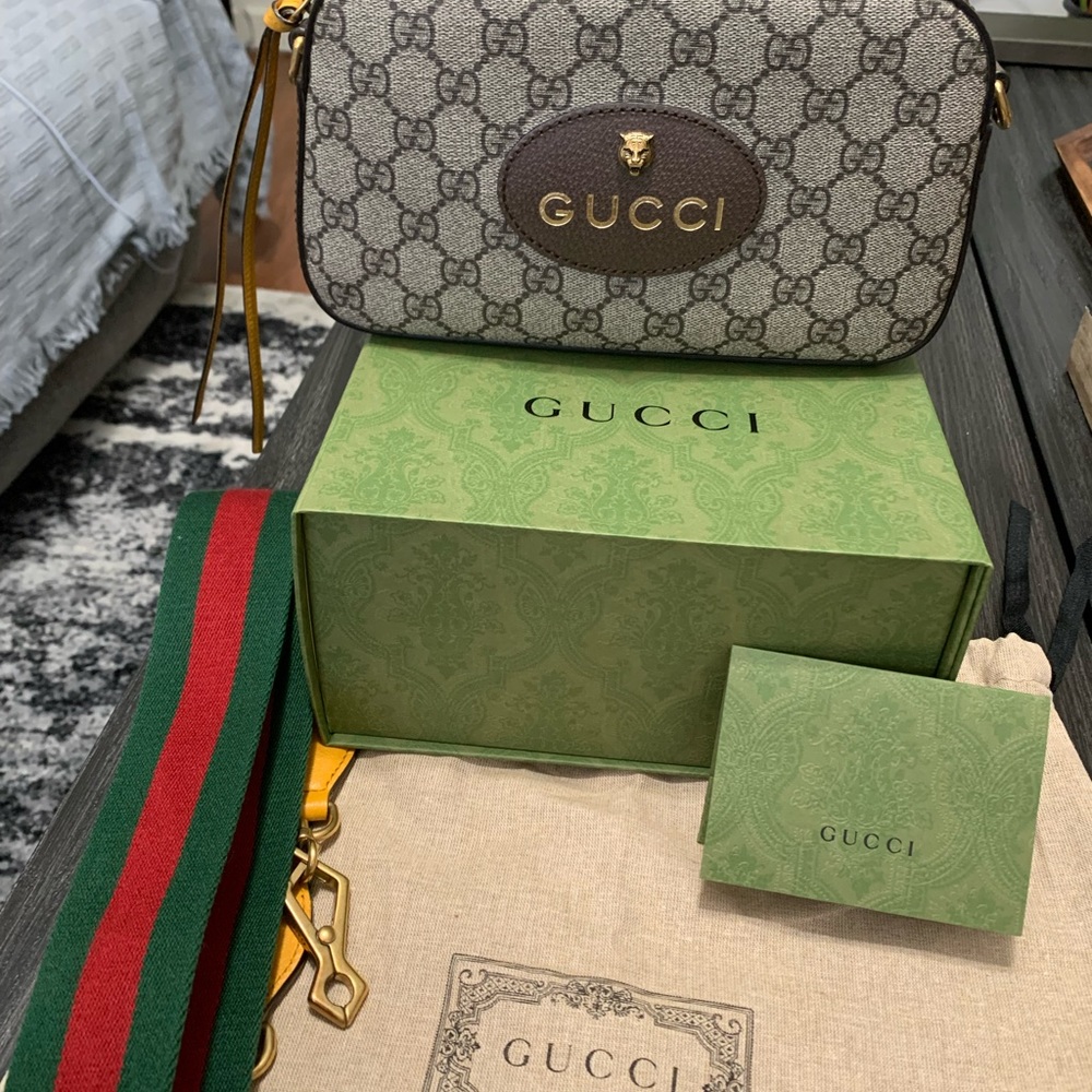 GUCCI Neo Vintage GG Supreme messenger bag